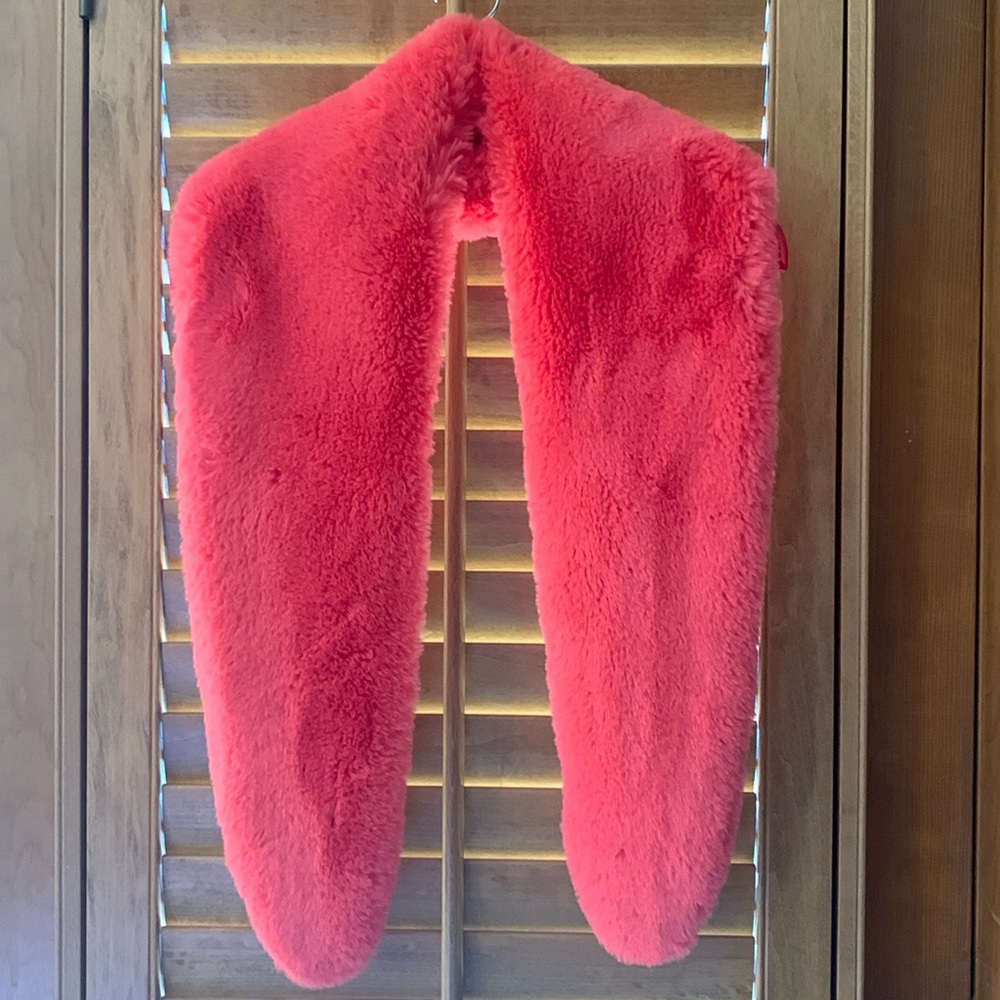 anthro flamingo pink stole 💗🦩